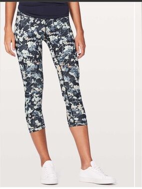 Lululemon Wunder Under Crop (Hi-Rise) 21" in Spring Bloom Multi sz 4